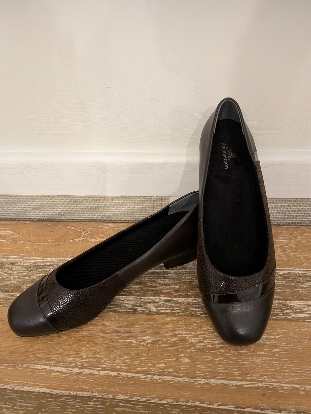 Ros Hommerso  Brown Leather Ballet Pump NWOT